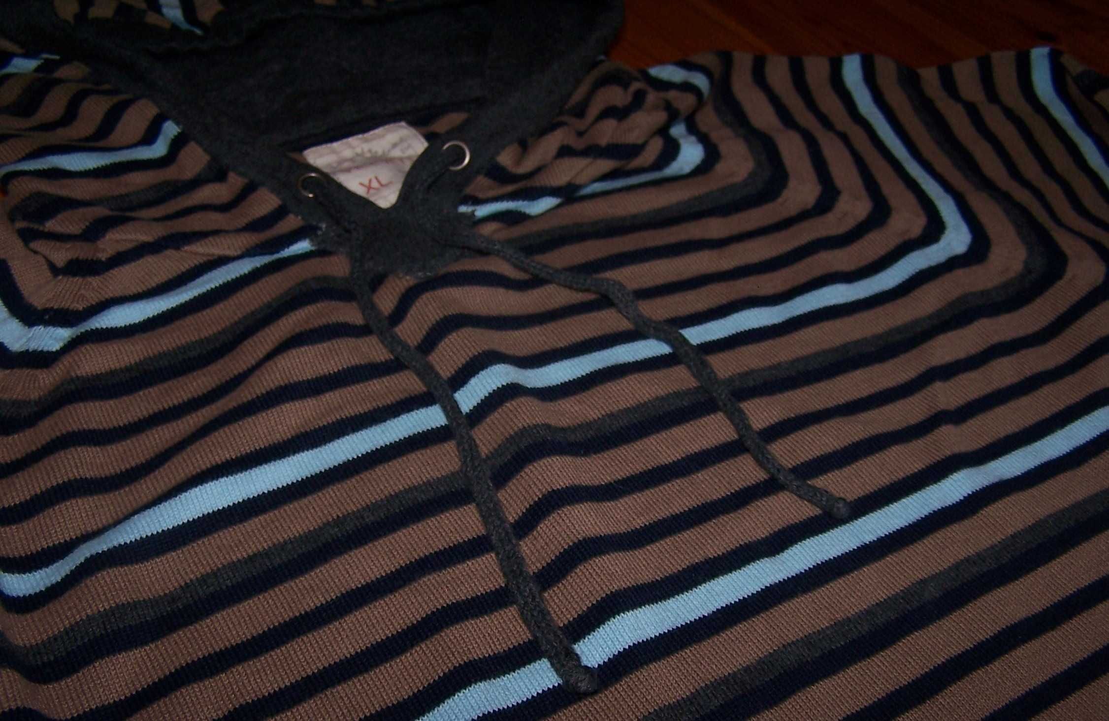 Sweter/bluza z kapturem Viceversa