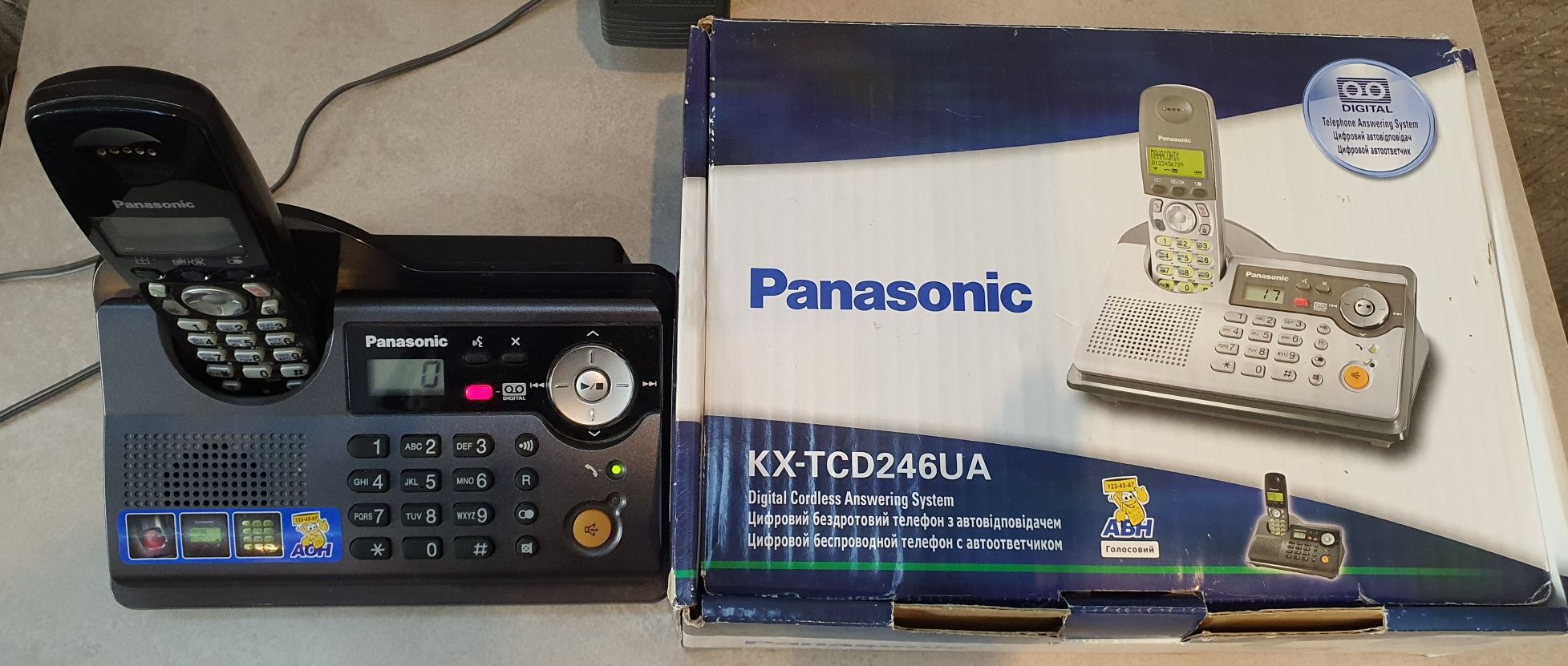 Стационарный цифровой беспроводной телефон с автоответчиком  Panasonic