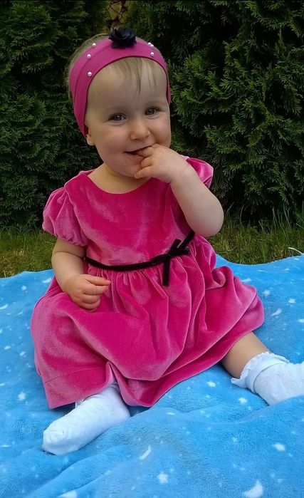 74 sukienka Smyk welur śliczna jak nowa