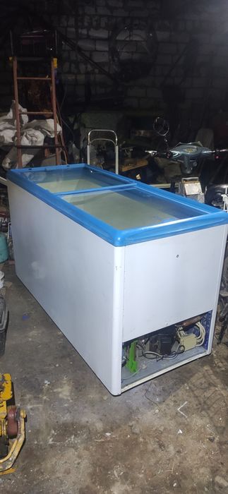 Морозильна скриня 400літрив