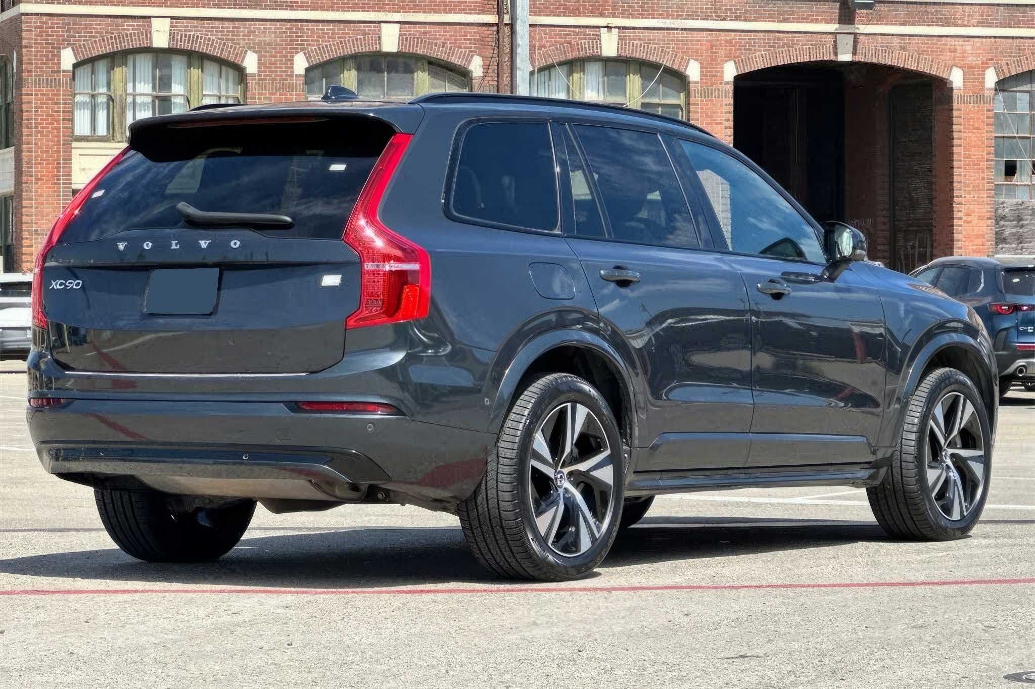 2022 Volvo XC90 Recharge R-Design Extended Range