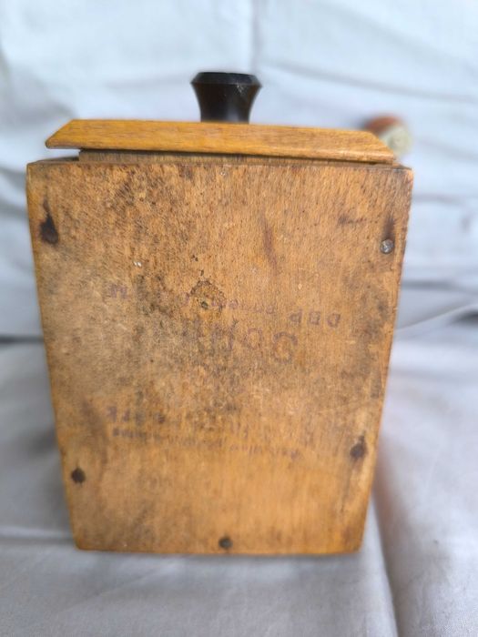 Moinho de café antigo Peter Diennes