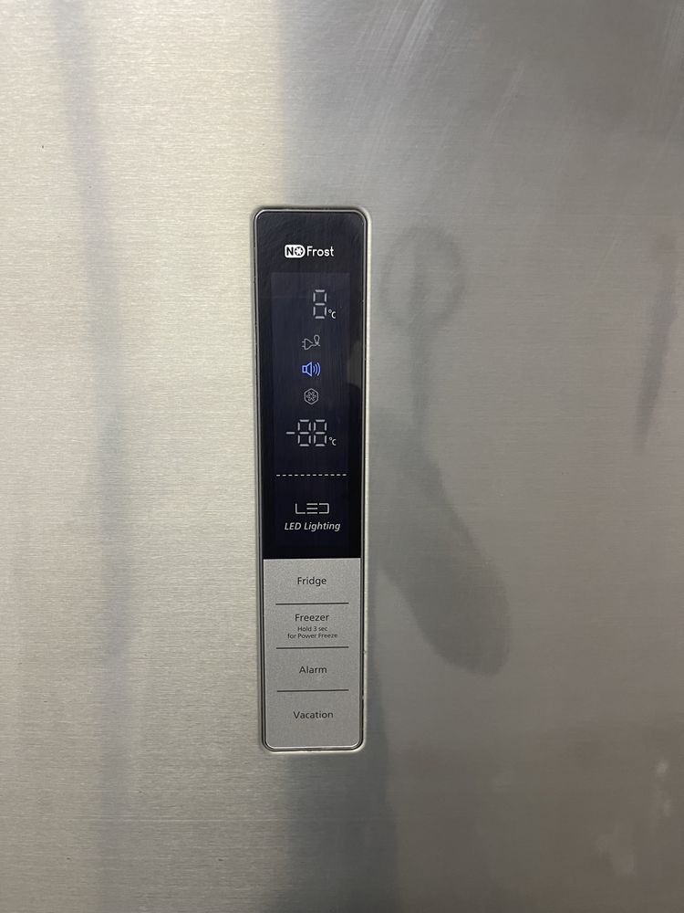 Холодильник Samsung Nofrost + мікровалновка