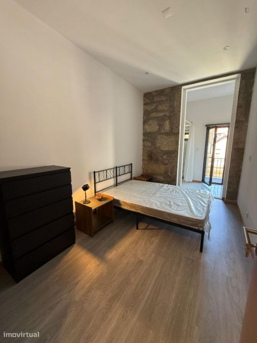 773583 - Quarto com cama de casal, com varanda...
