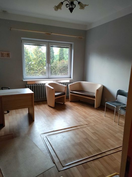 DO WYNAJĘCIA – LOKAL biurowy 18 m² z osobną łazienką | PARTER | NISKO