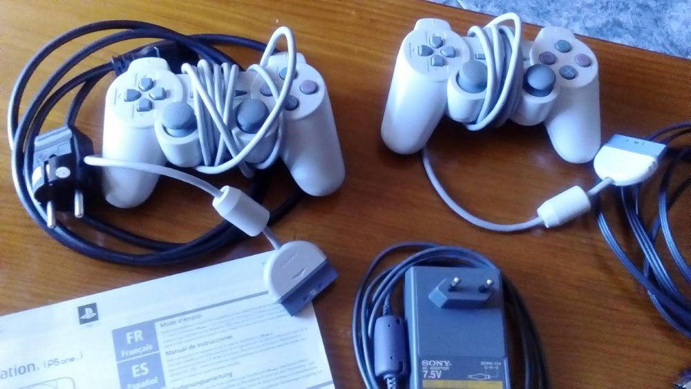 Consola Sony Ps1 com extras