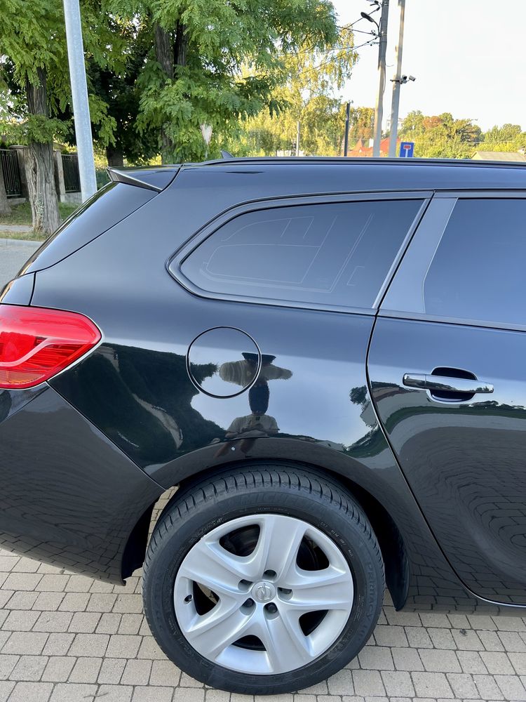 Opel Astra j 1.7 2012р ТОРГ