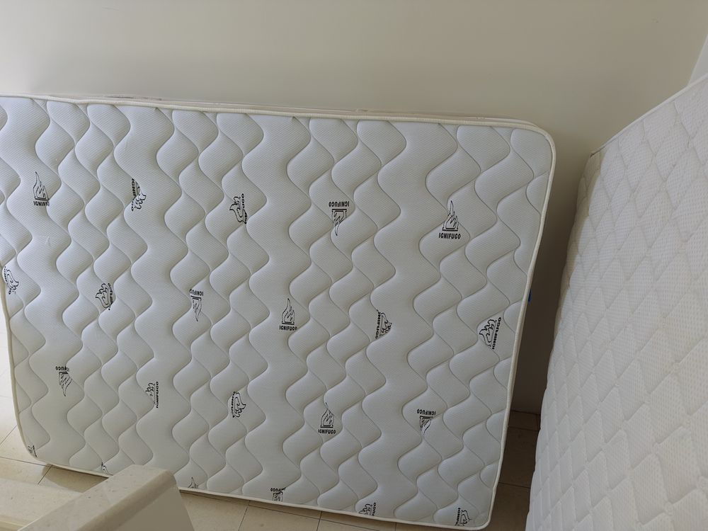 Colchão seminovo 195x150