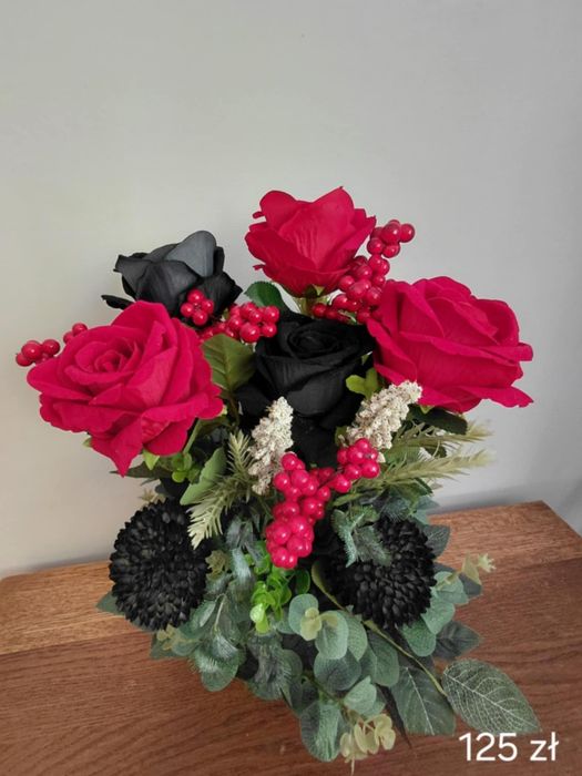 Kwiatki, bukiet, sztuczne kwiaty na cmentarz, stroik, wiązanka na grób