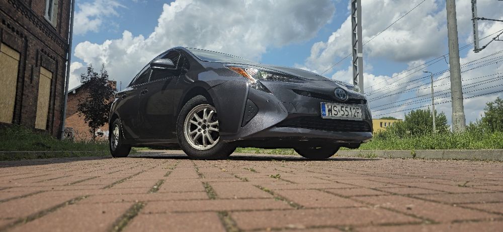 Toyota Prius 2017r. Hybryda benzyna+LPG