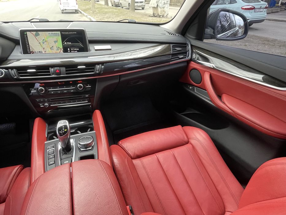 Продам Официальный автомобиль BMW X 6 X-Drive. 2117 гв