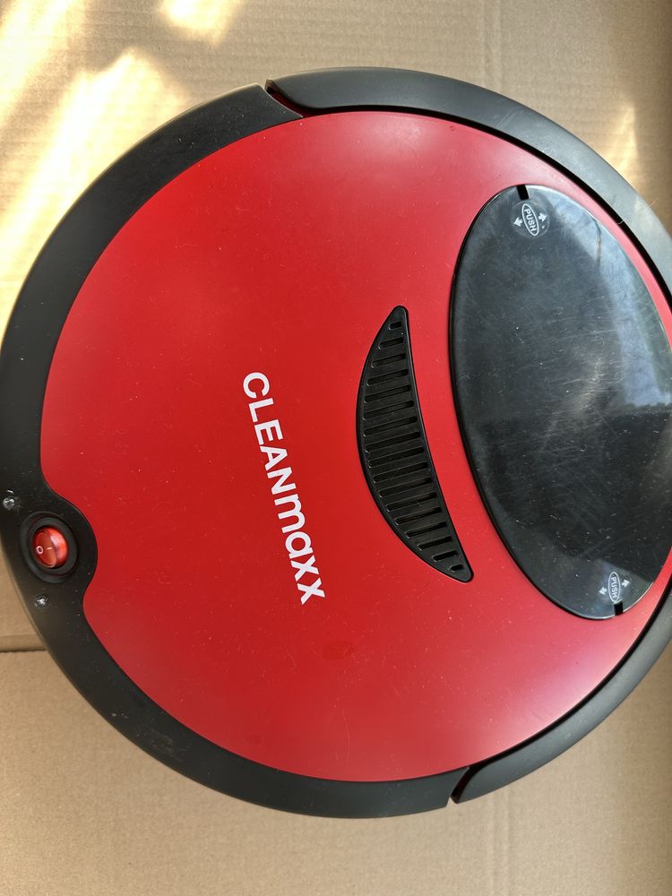 Робот пылесос CleanMaxx