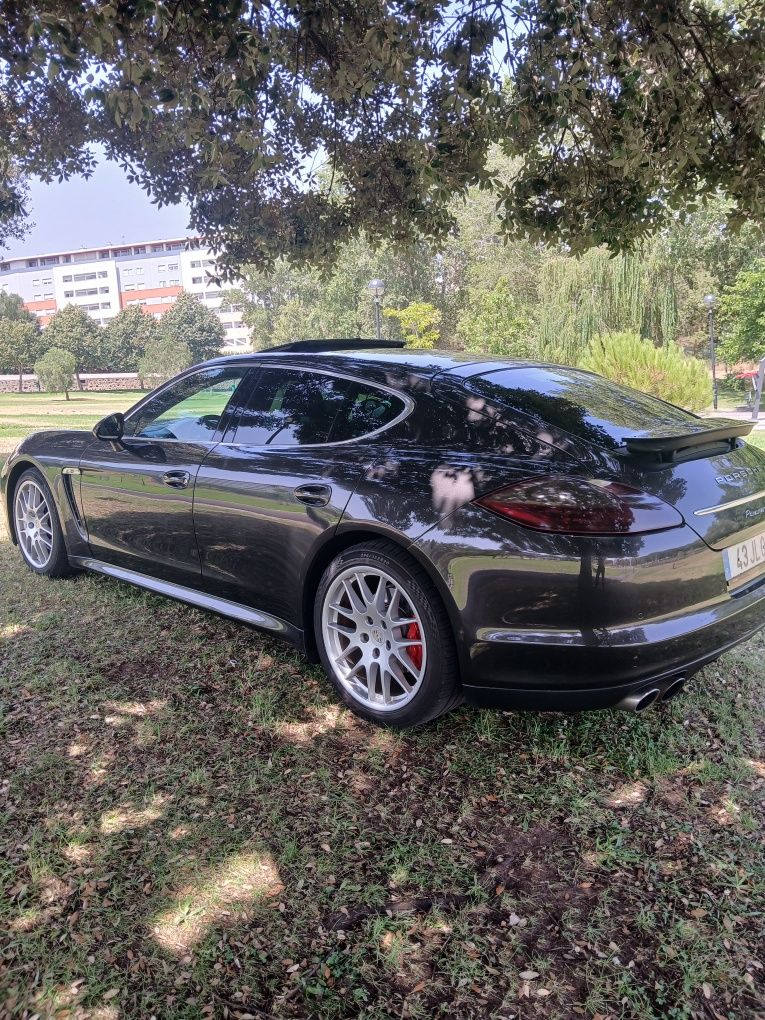 Porsche  Panamera 4S gasolina 4.8 400cv
