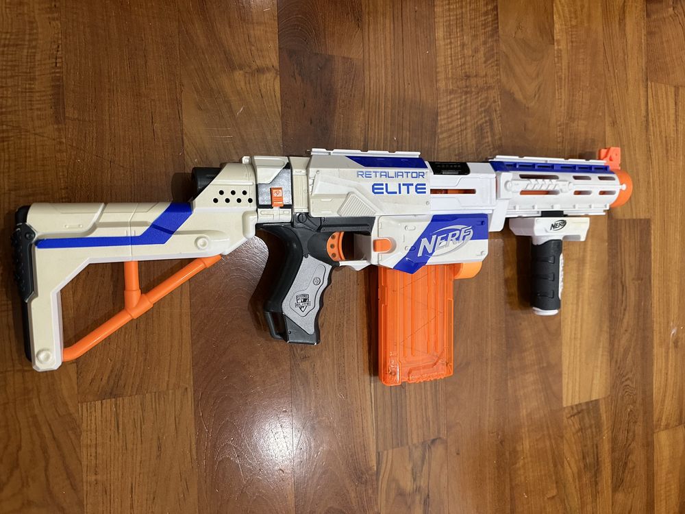 Nerf retaliator, magazynek, naboje .