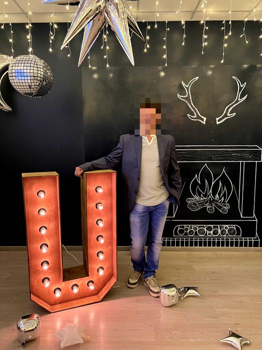 Об’ємні світлові ретро-букви