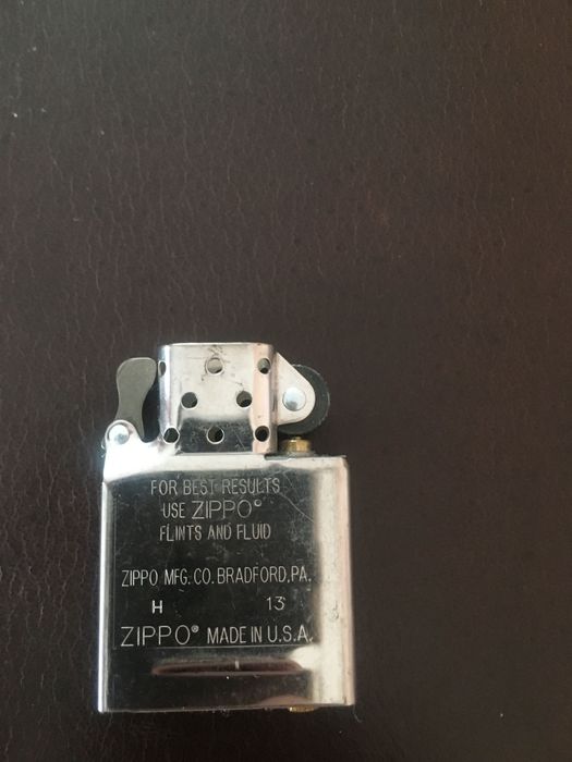Продам зажигалку Zippo