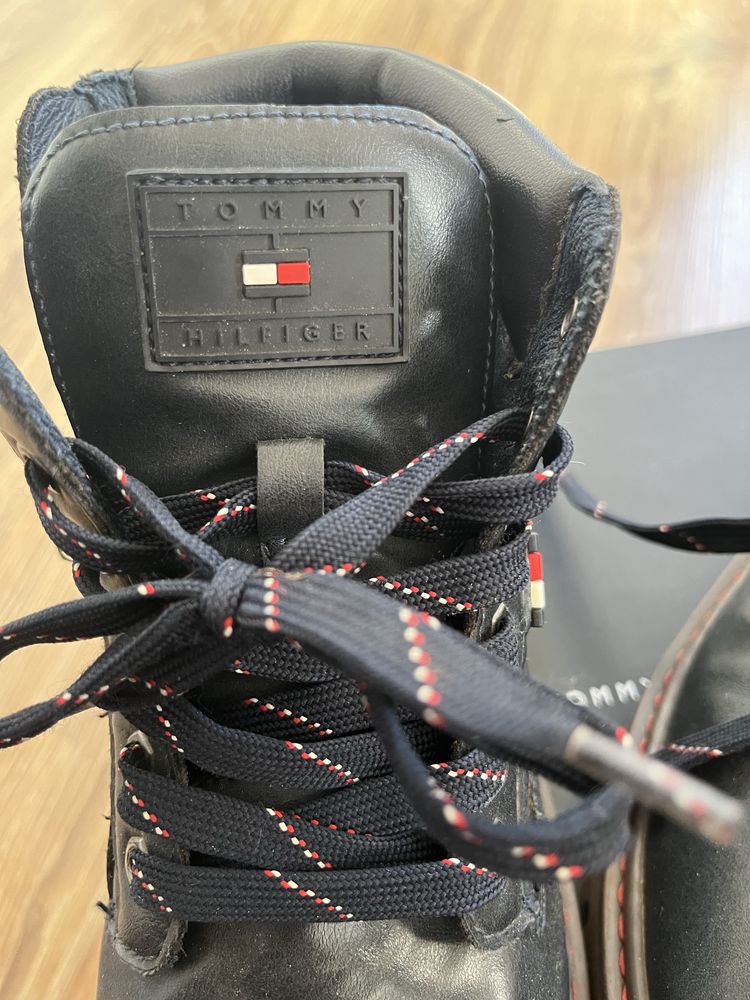 Trapery buty zimowe Tommy Hilfiger 37