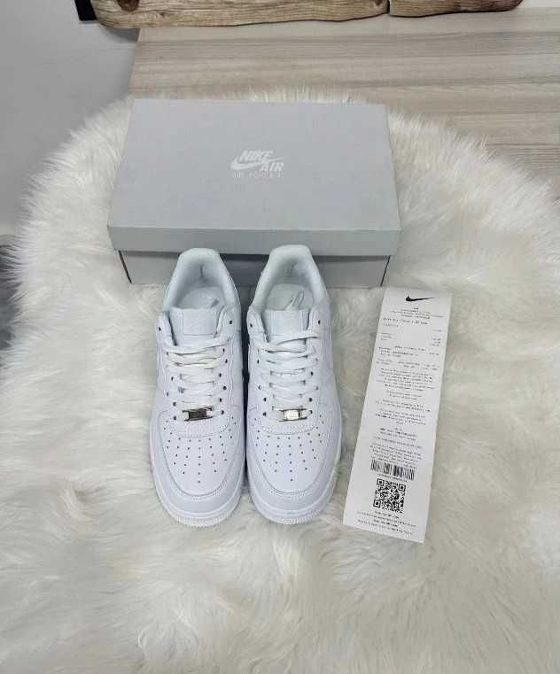 White\Powietrze*DamskieNikeAIrJordan1Travis UnisexTrampki43