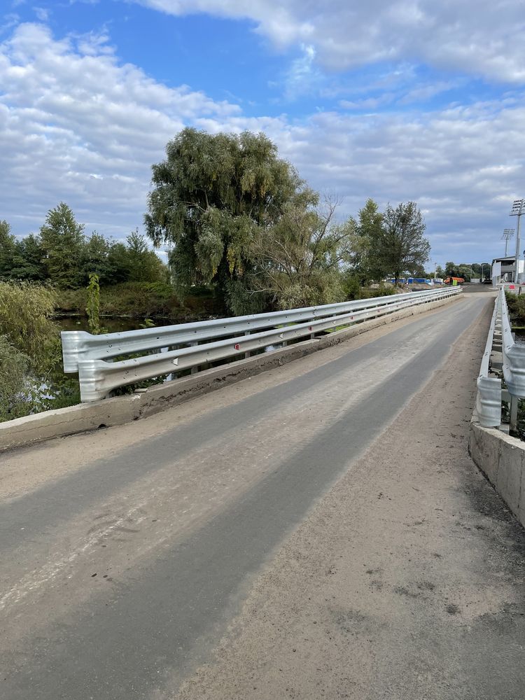 Земля 2км від межи Києва, Осокорки, до 1го шлюзу