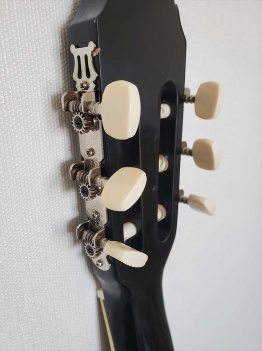 класична гітара для навчання початківцям нова з липи