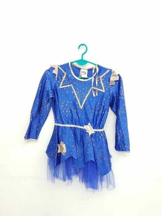 Strój karnawałowy sukienka czarodziejka Wróżka rozmiar 140 cm. G185