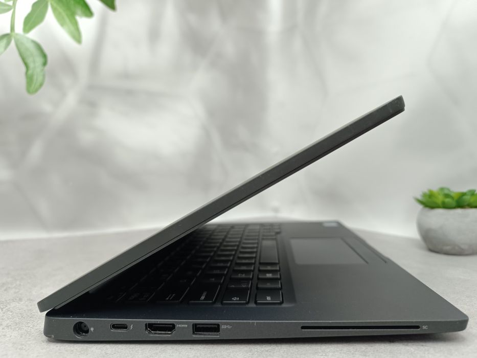 Ноутбук Dell Latitude 7400/i5-8365U/16 ГБ/NVMe 256 GB/14 " Full HD IPS