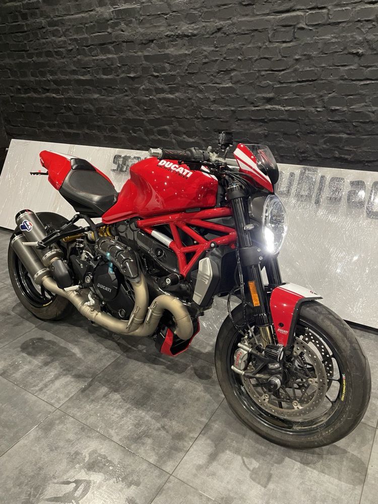 Ducati Monster 1200R