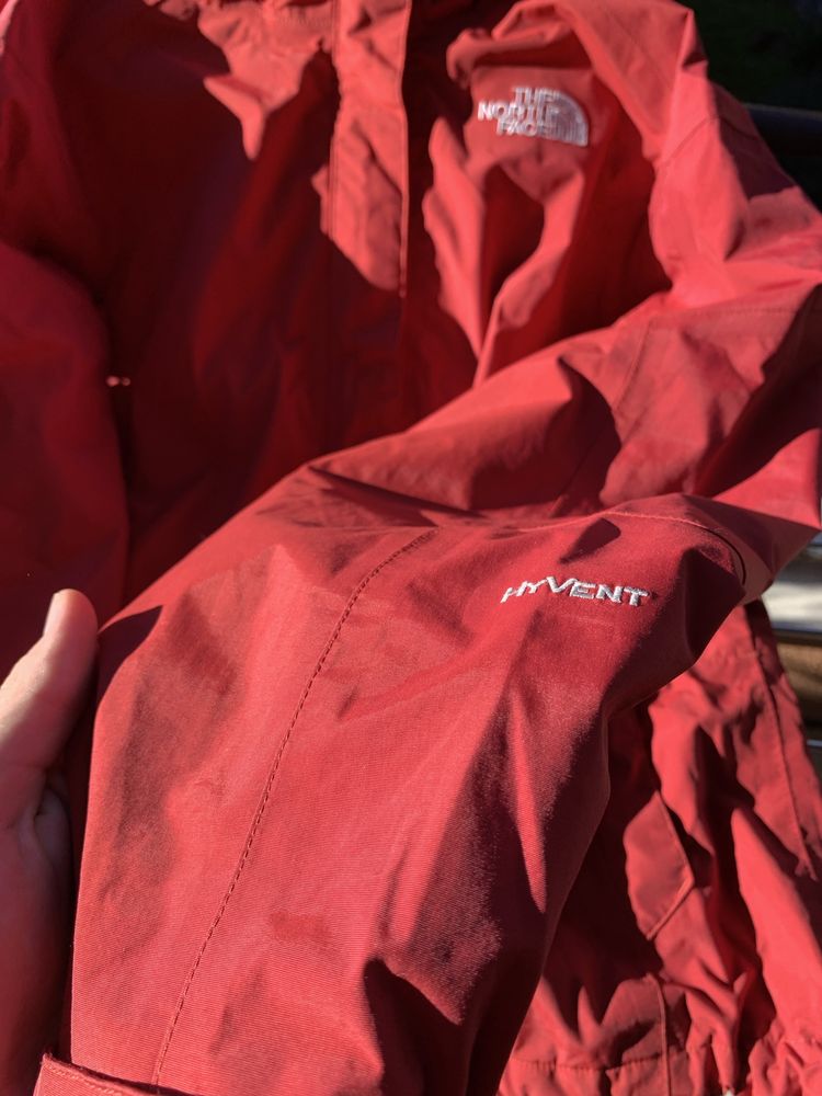 Вітровка The North Face Hyvent Червоного кольору /куртка/пуховик
