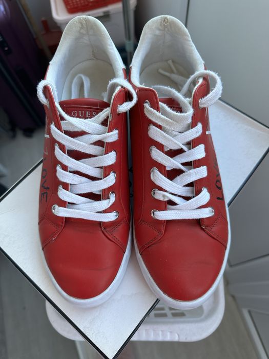 Кеди Guess червоні