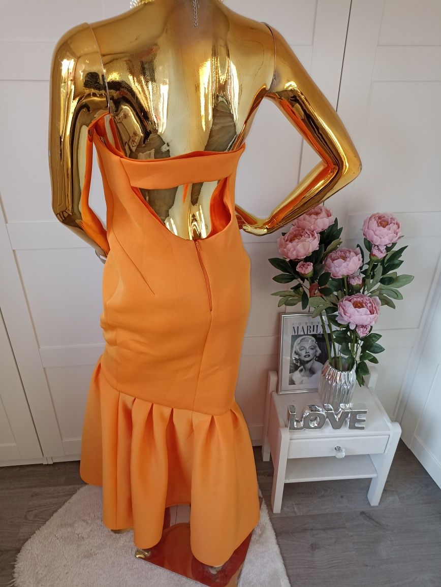 Asos Nowa sukienka piankowa syrenka z wycięciem na plecach R.40
