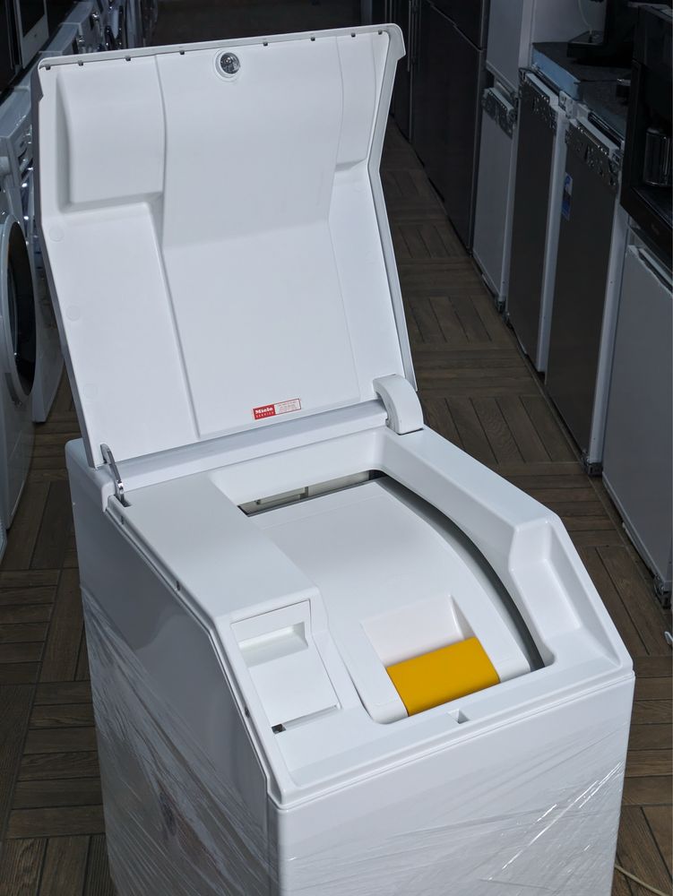 Пральна машина в верхнім завантаженням Miele W668