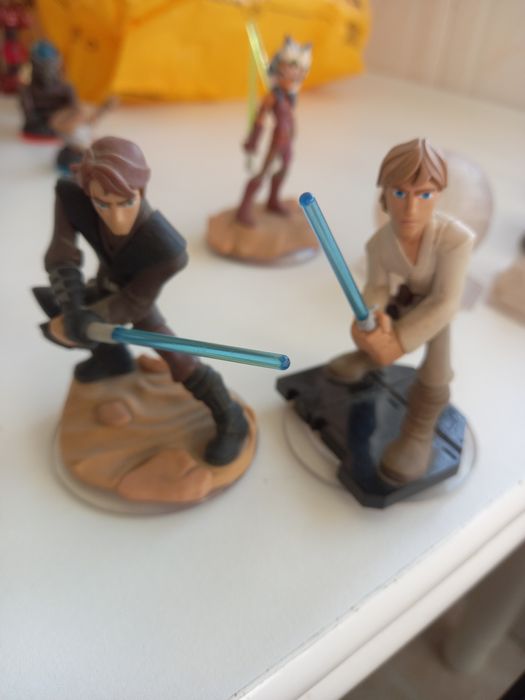 Bonecos e jogo star wars ps3