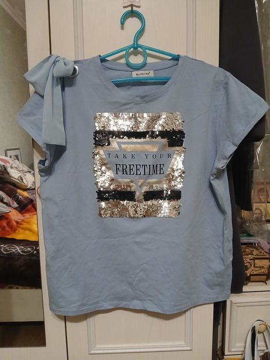 Футболка красивая, на 50- 52