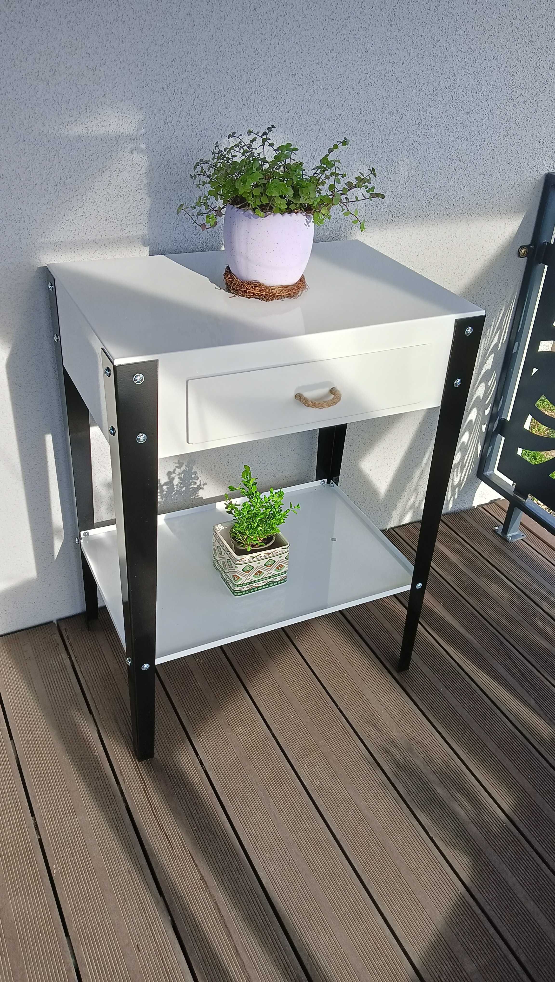 Stylowe, eleganckie metalowe szafki na taras