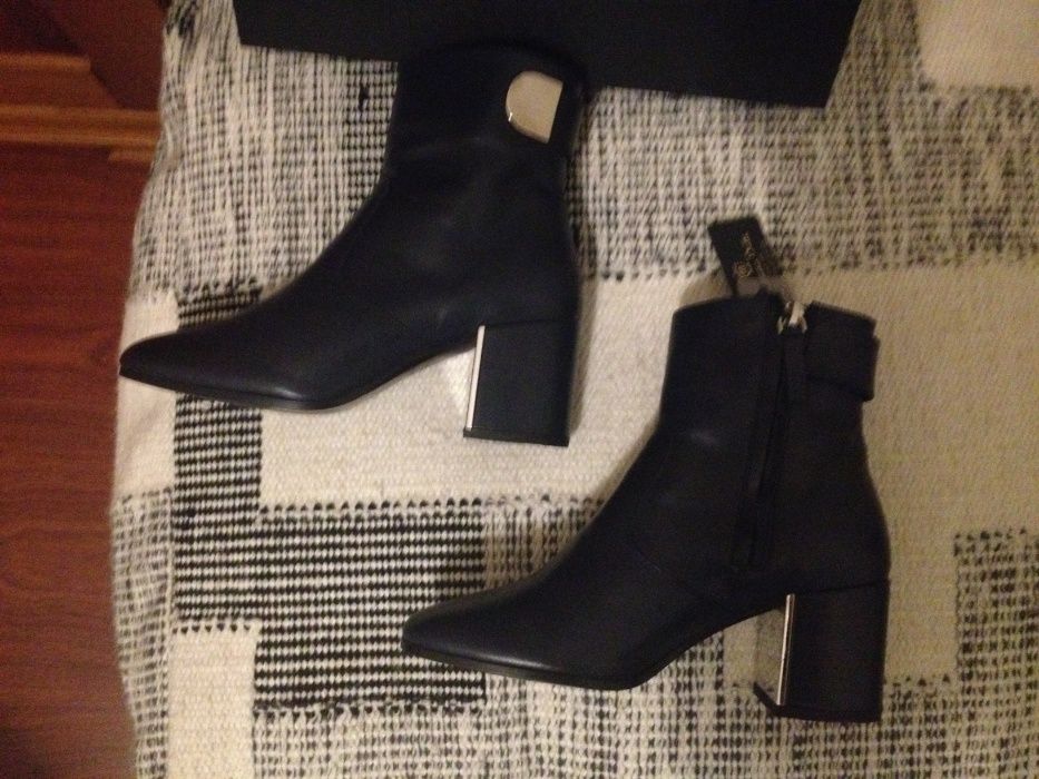 2 pares de botins Massimo Dutti