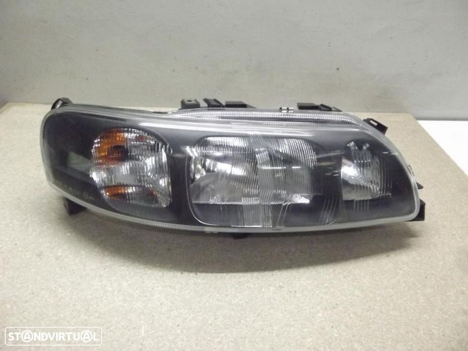 Volvo S60 e V70 2000 a 2004 farol frontal