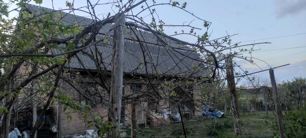 Незавершене будівництво і земельна ділянка