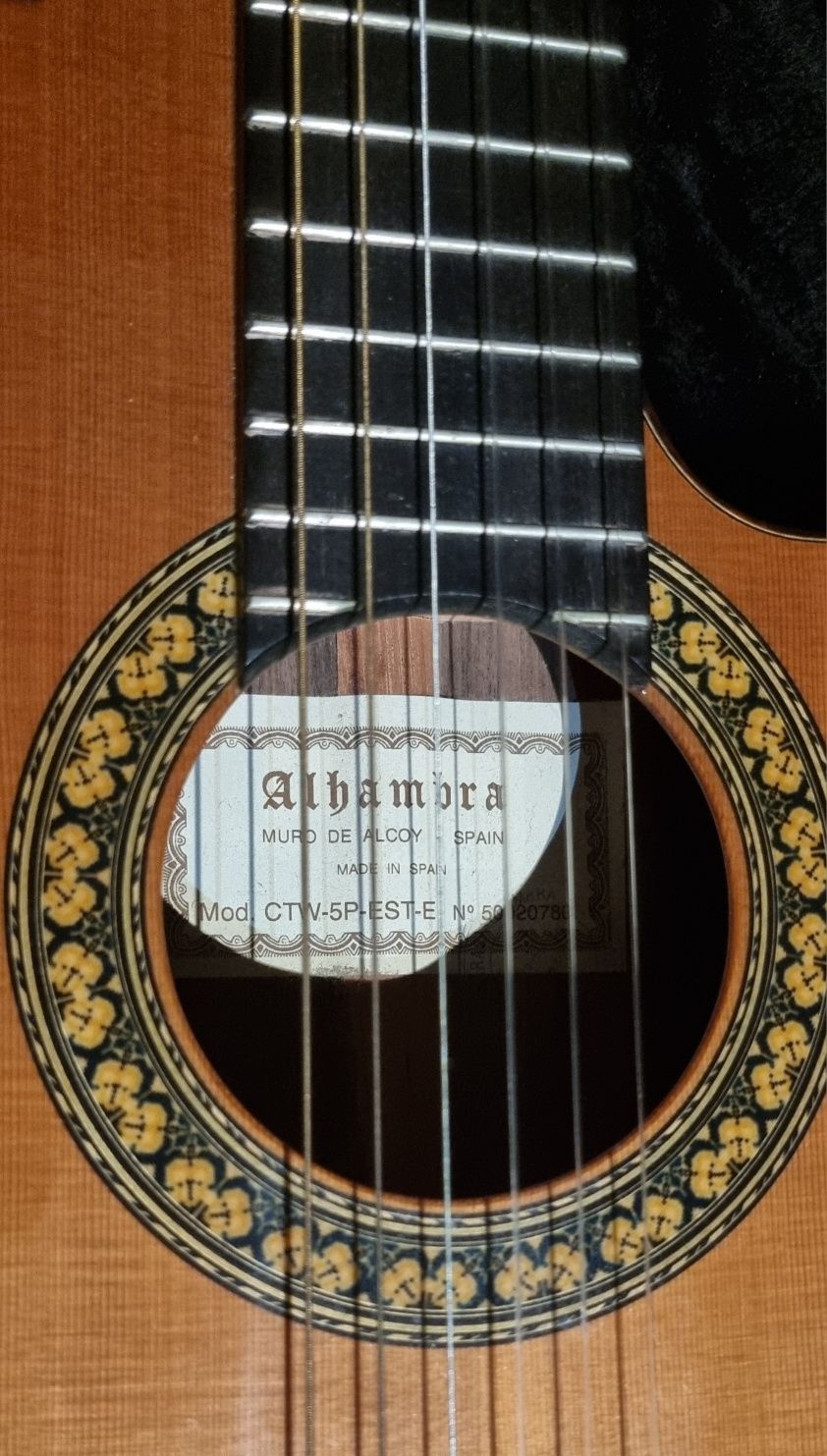 Alhambra CTW 5P EST-E Classic Guitar