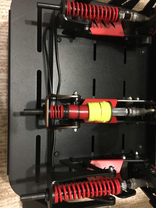 Ігрові педалі Feel VR One з наполовину 3drap еластомерами