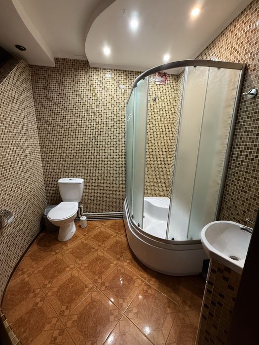 Оренда приміщення напроти квіткового ринку 5 школа новий будинок