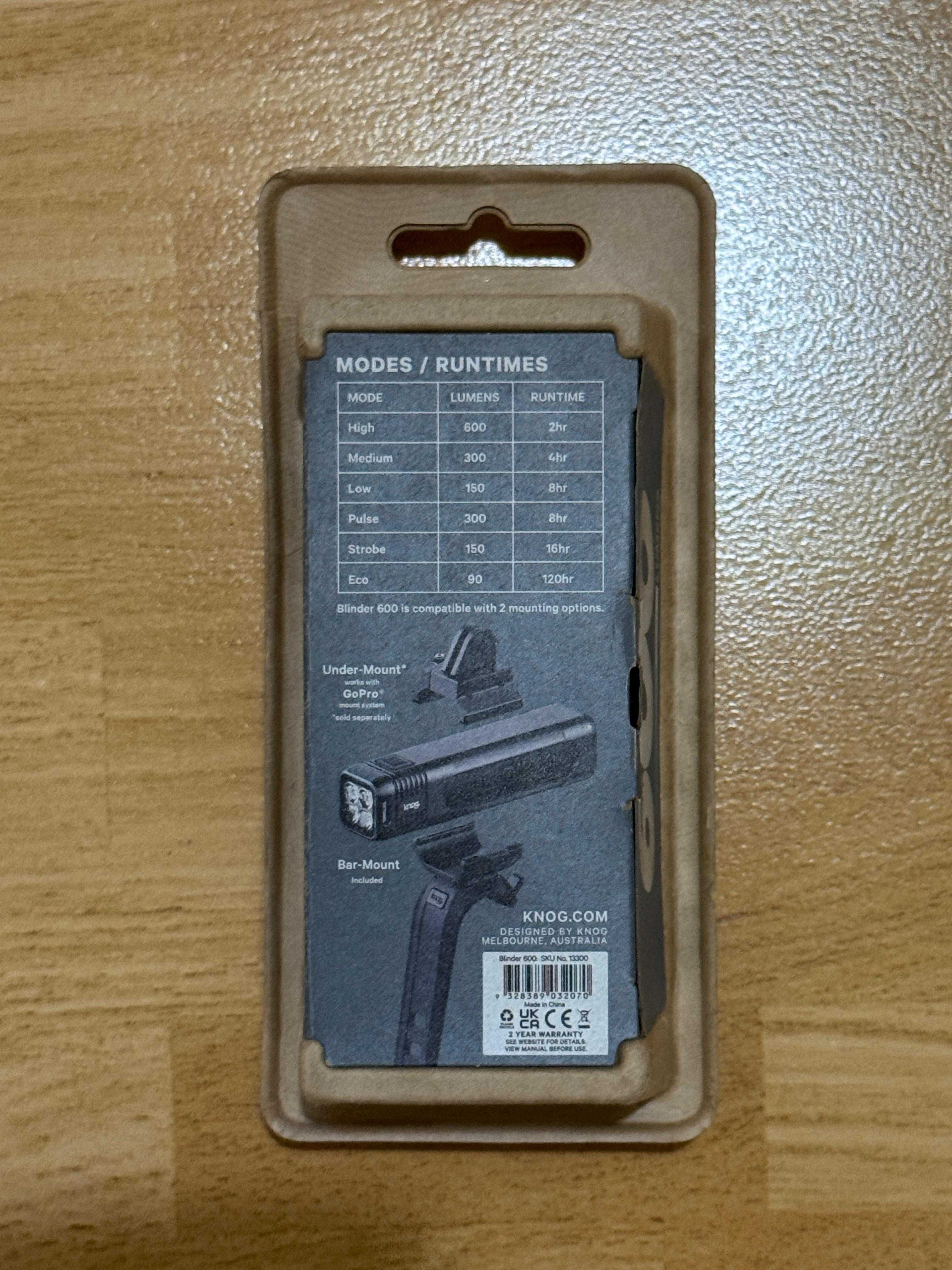 Lampka rowerowa do roweru przednia Knog Blinder 600