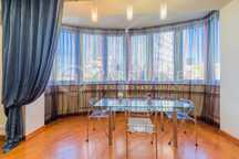 Продаж квартири Антоновича В.Горького140  Палац України