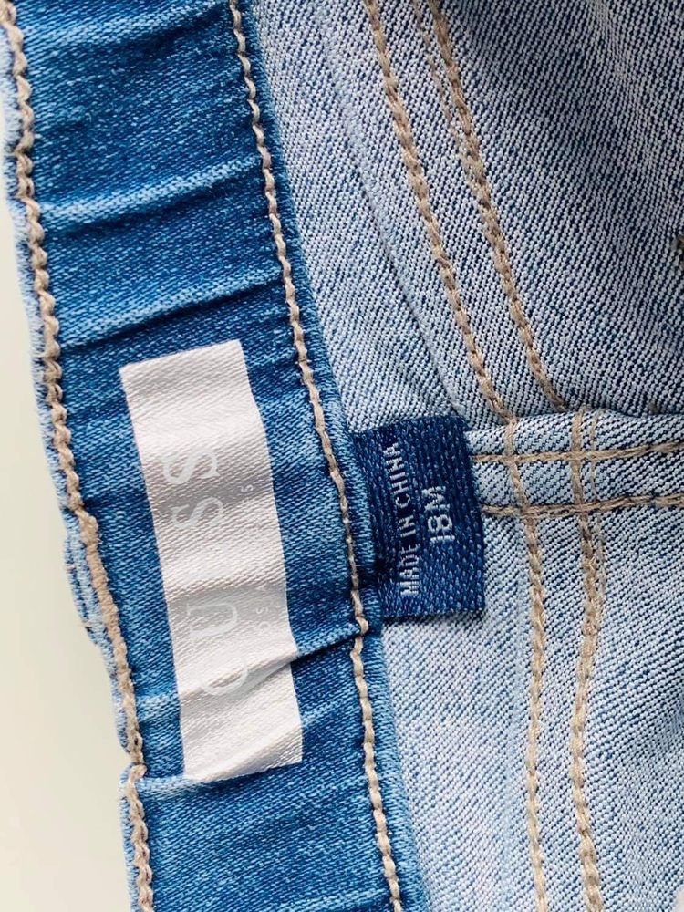 Guess spodnie jeansy dla dziewczynki. Rozmiar 18M 86-98