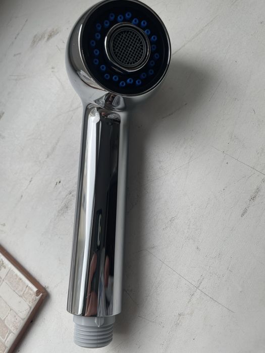 Змішувач кухонний! Є тільки деталі