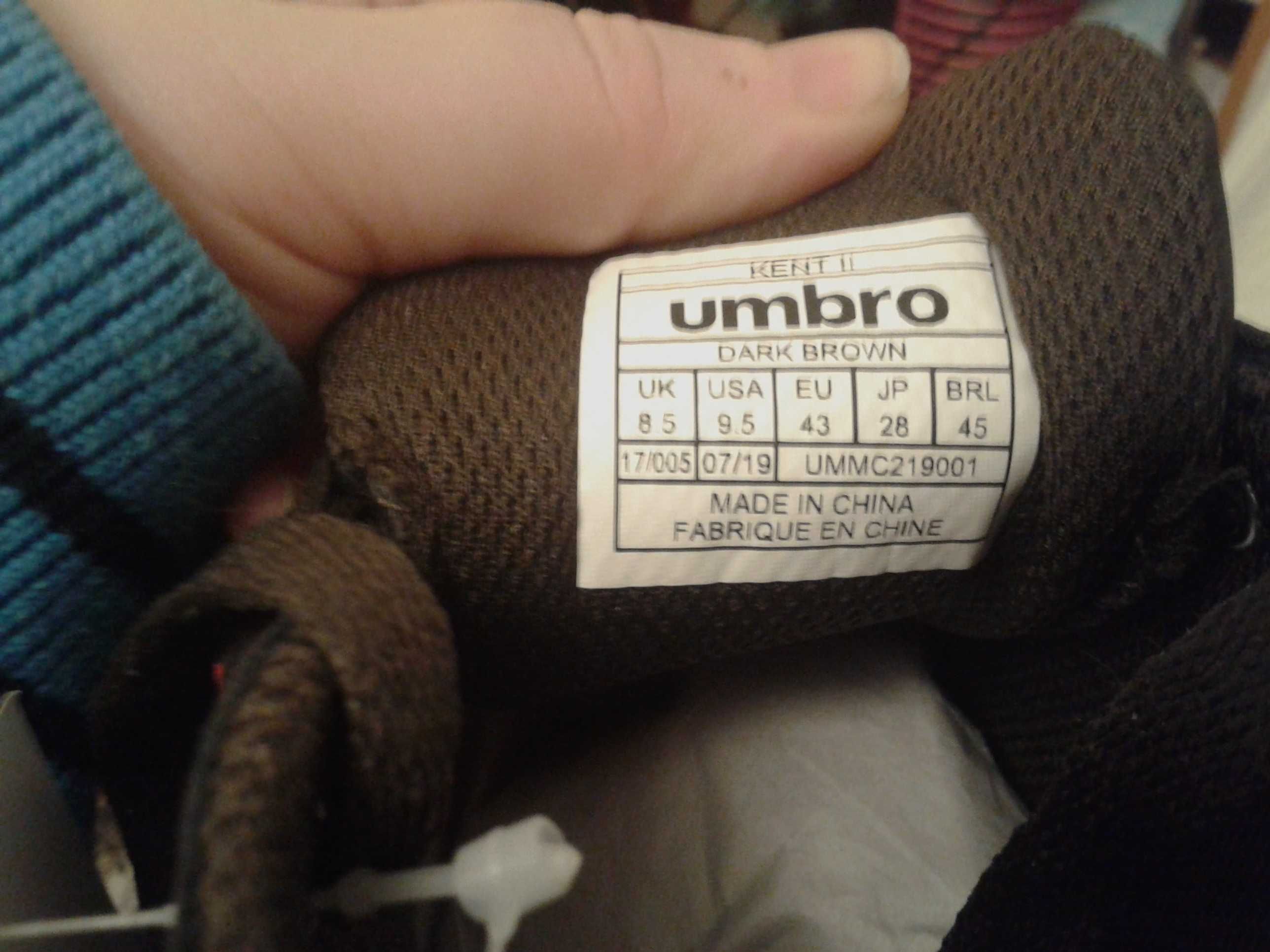 NOWE Buty bardzo ładne UMBRO Kent II rozmiar 41,5 wkładka 27 cm