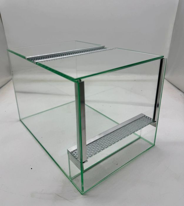 terrarium dla pająka gilotyna z wentylacją 20x30x20