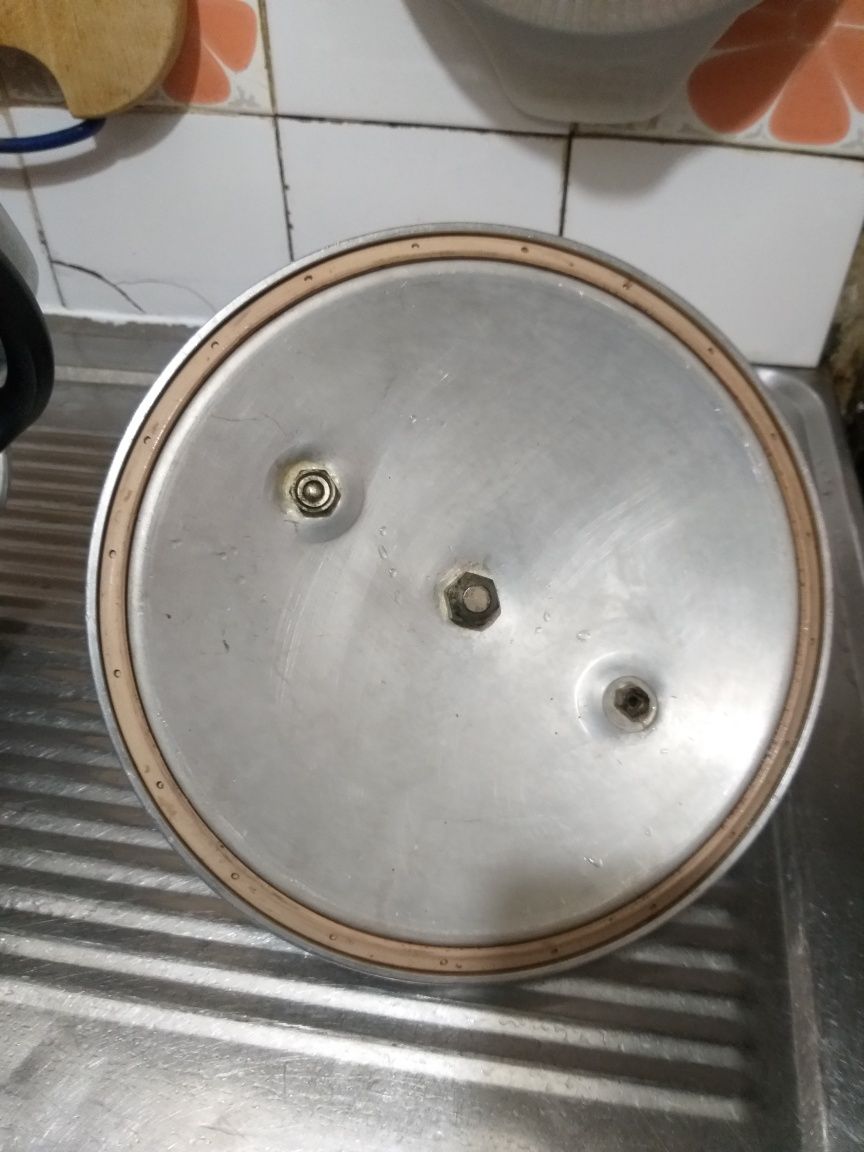 Panela de pressão SILAMPOS 10l como nova impecável  .
