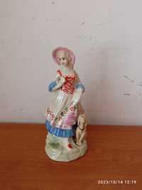 Figurka  porcelanowa dama z psem 23cm