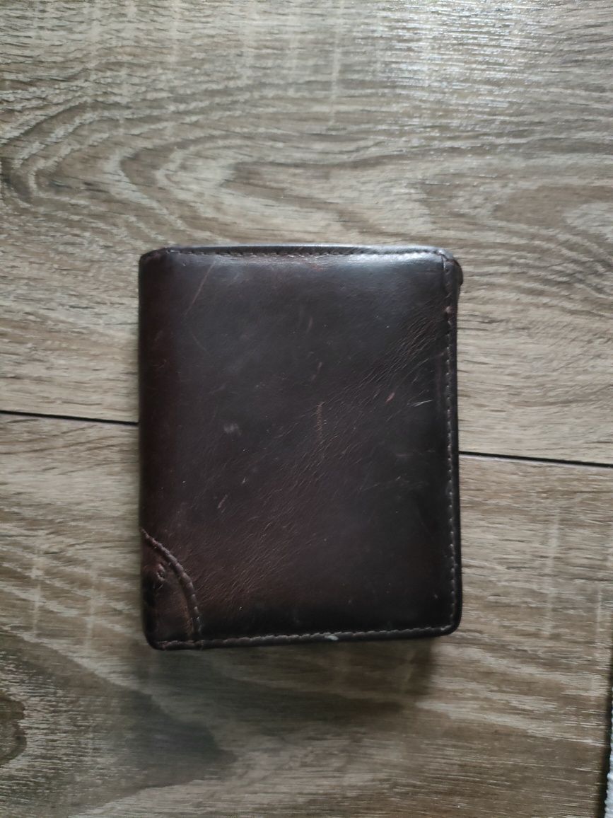 Sprzedam skórzany portfel uniseks