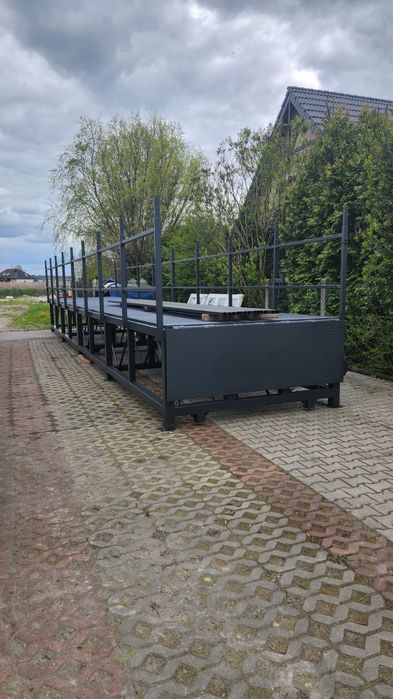 Stanowisko przeładunkowe,rozładunek,stacjonata,dok,podest,podwyższenie